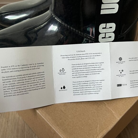 Womens Ugg size 6 Black CLASSIC CLEAR MINI Ankle Rain Snow Boots [1113190-BLK] - Picture 12 of 15